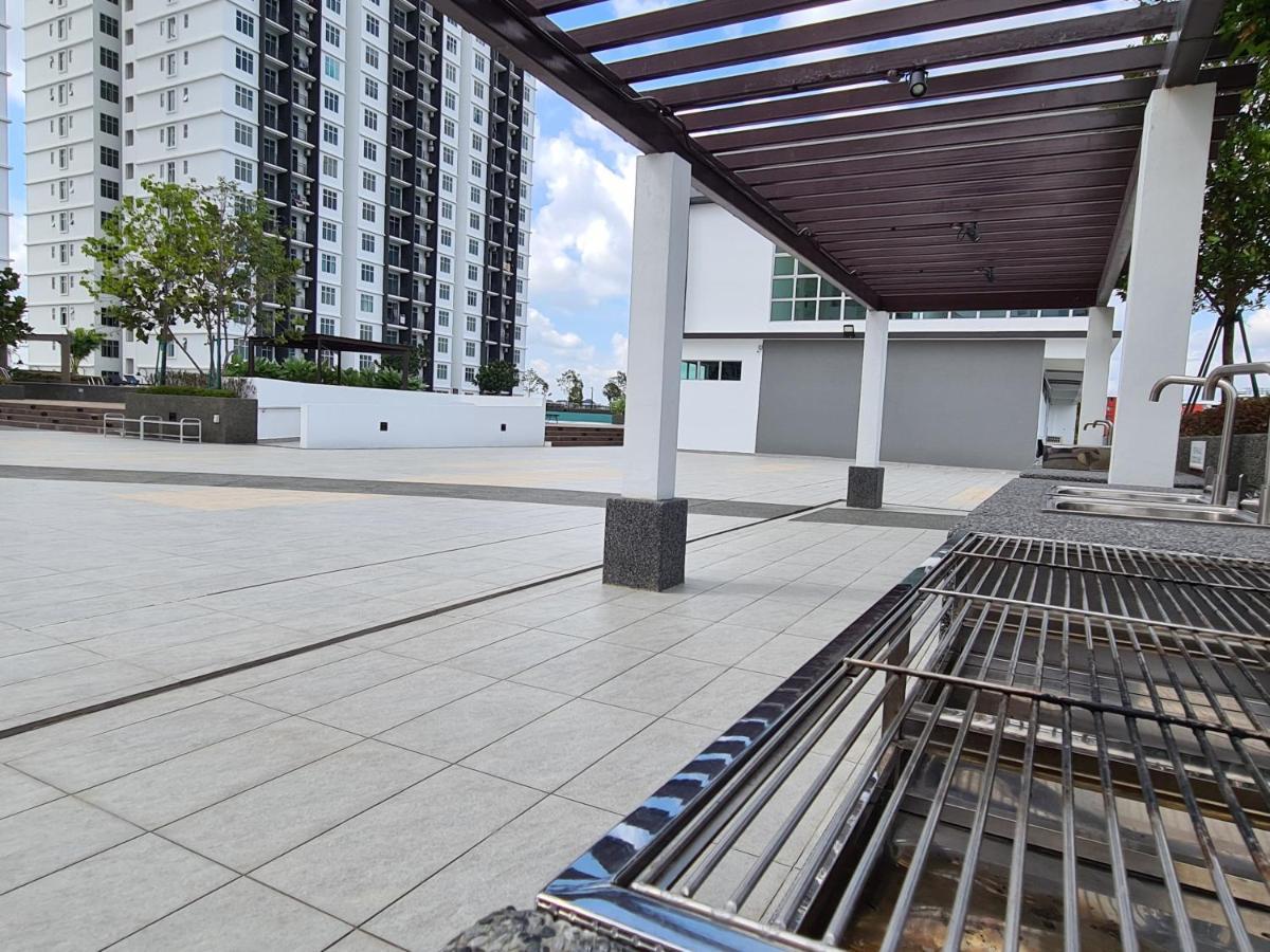 Eid Sks Habitat -Free Wifi Netflix, Larkin, Johor Bahru Lejlighed Eksteriør billede