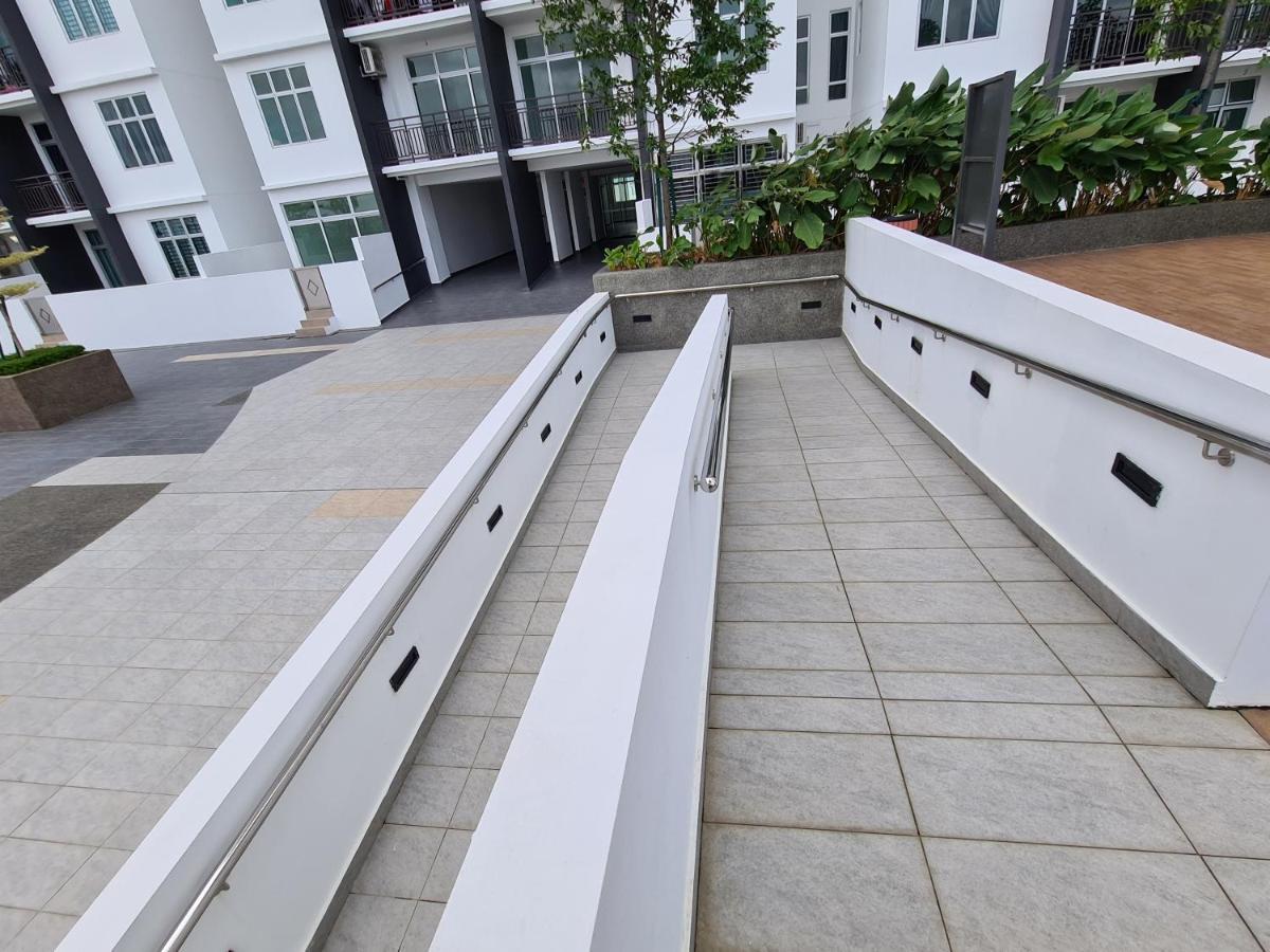 Eid Sks Habitat -Free Wifi Netflix, Larkin, Johor Bahru Lejlighed Eksteriør billede
