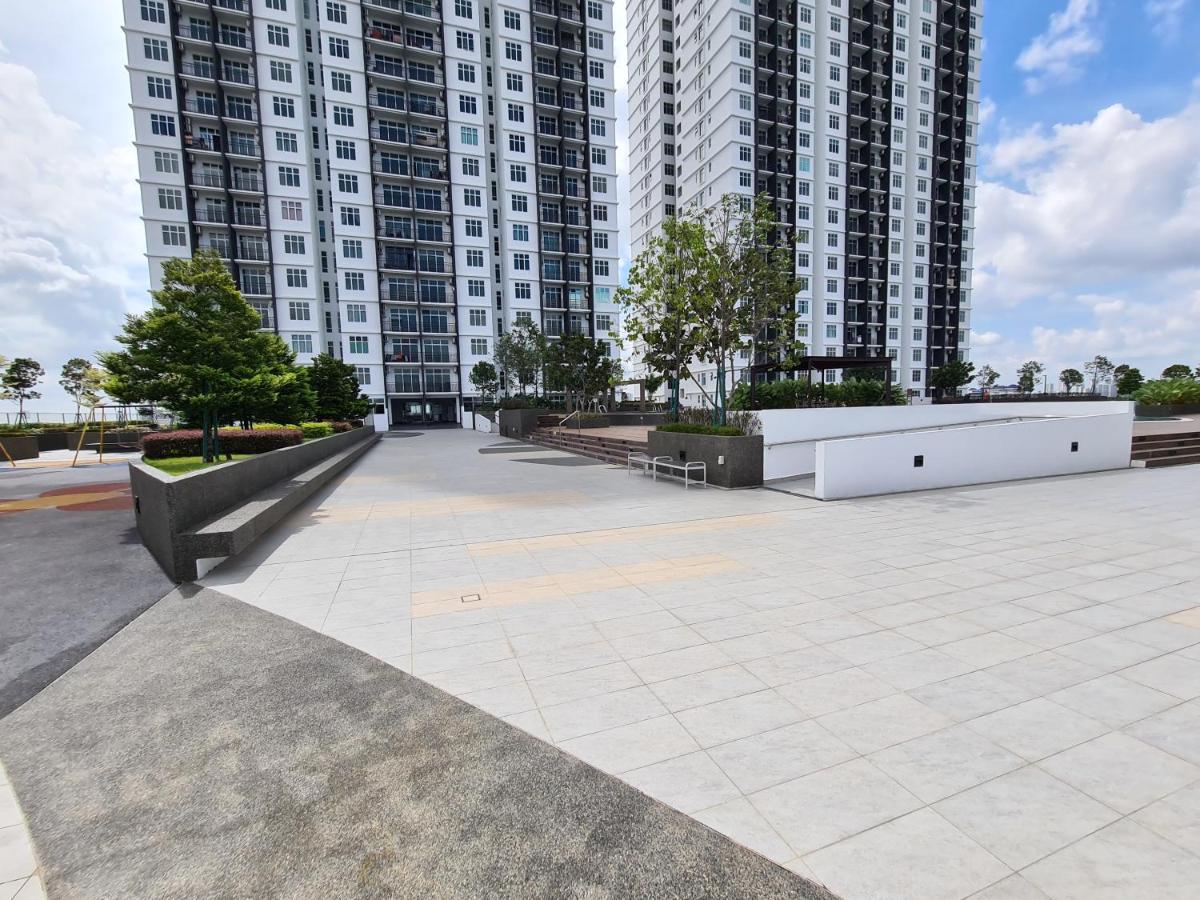 Eid Sks Habitat -Free Wifi Netflix, Larkin, Johor Bahru Lejlighed Eksteriør billede